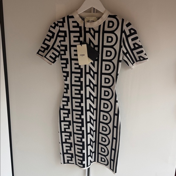 New Fendi dress - Picture 2 of 6